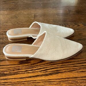 Dolce Vita Woven Tan Mules Women’s 8.5 Flat Shoes Slip On Neutral Texture